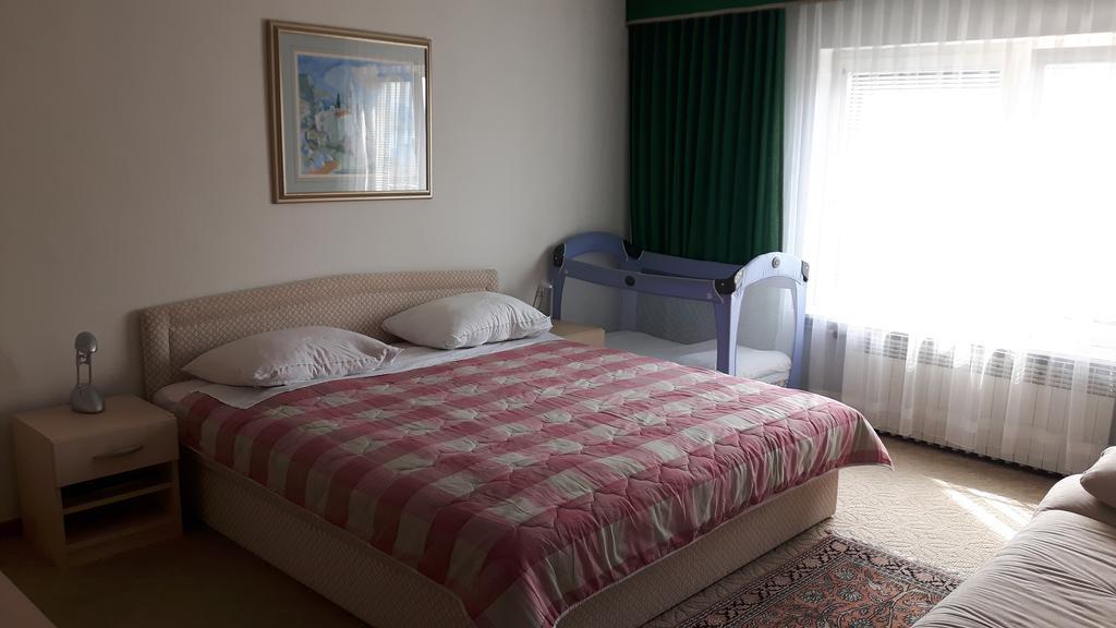 Apartment Maja Crikvenica Eksteriør billede